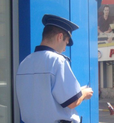 Benzinăriile, pieţele şi şcolile din Constanţa, verificate de oamenii legii